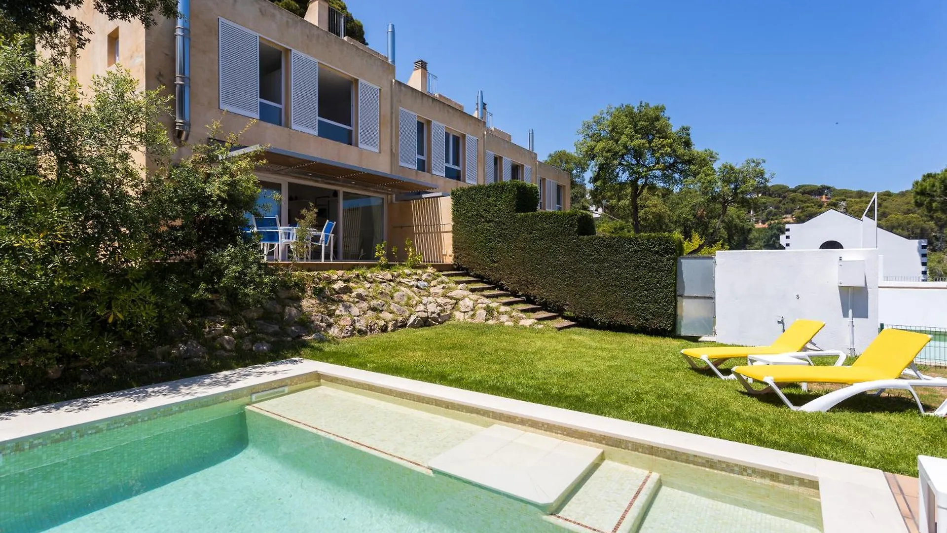 Family Beachfront Villas With Private Pool 卡莱利亚德帕拉弗鲁赫尔 西班牙